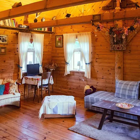 Lonska بيت للعطل *